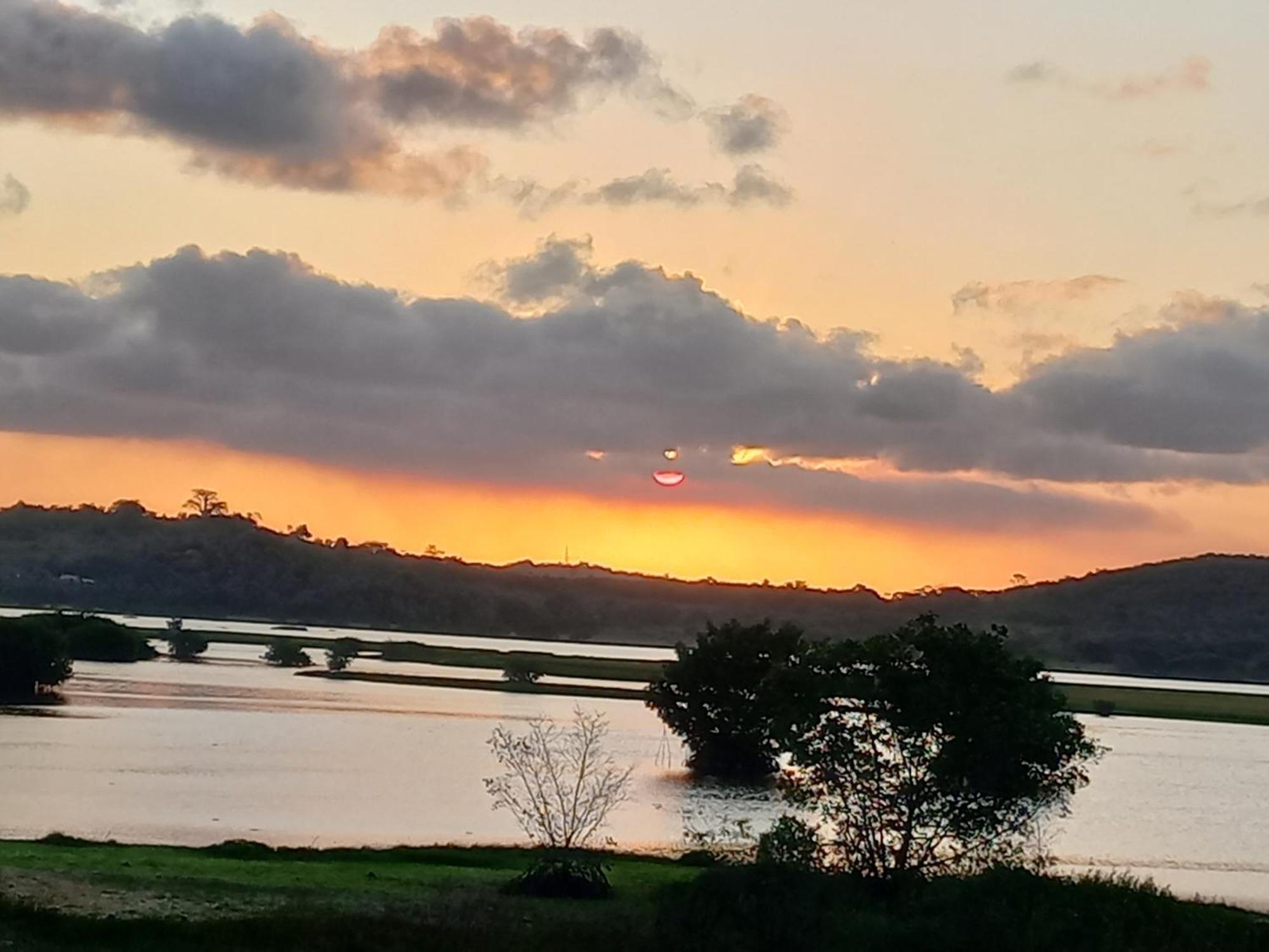 Por Do Sol, 201 *
